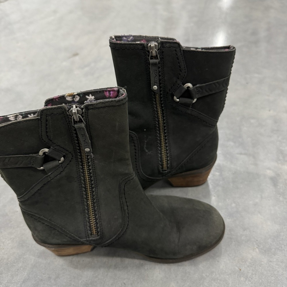 Teva Womens 7 Black Leather Ankle Boots Moto Biker Side Zip Floral Lined